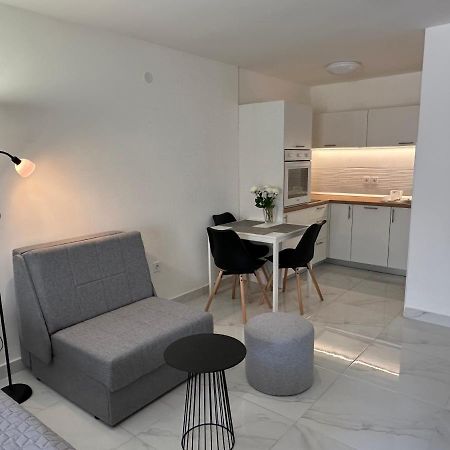 Apartman Vir Apartment Ngoại thất bức ảnh