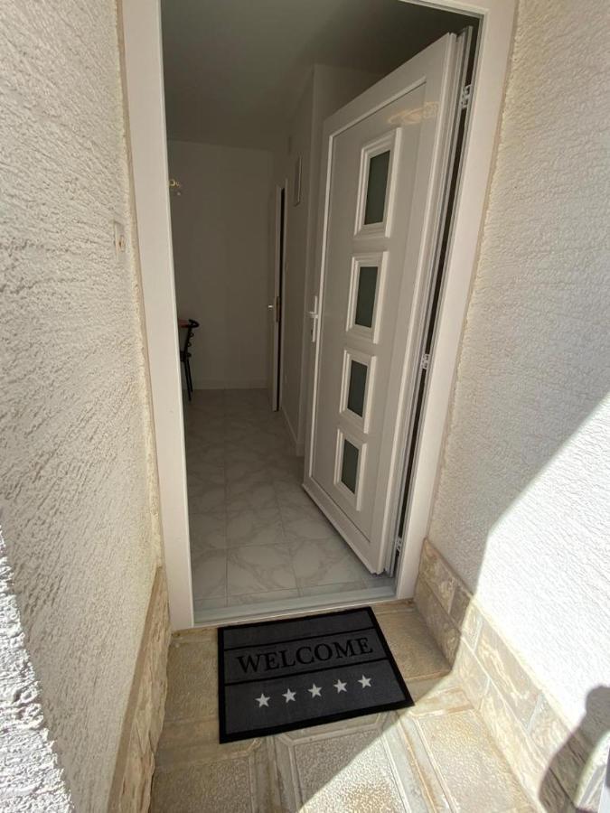 Apartman Vir Apartment Ngoại thất bức ảnh